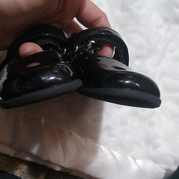 Little Girls Shoes Bundle: 2 prs Size 5 - Picture 4 of 10